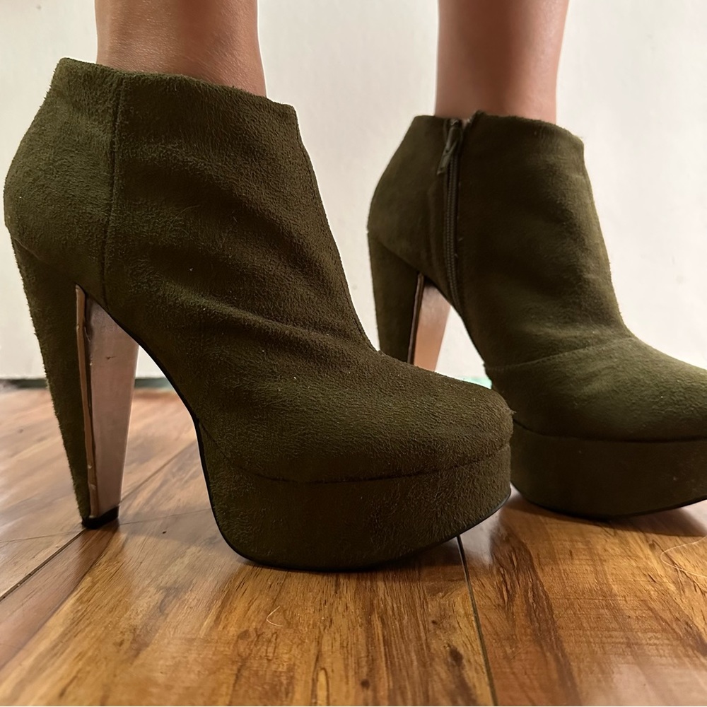 Faux Suede Modern Heeled Ankle Booties